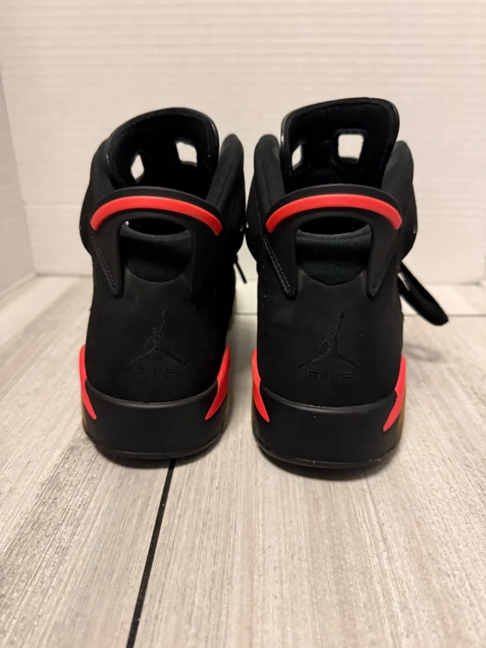 Jordan 6 Retro Infrared Sneakers 384664-023 High Top Black 2014 Men’s Size 10 -